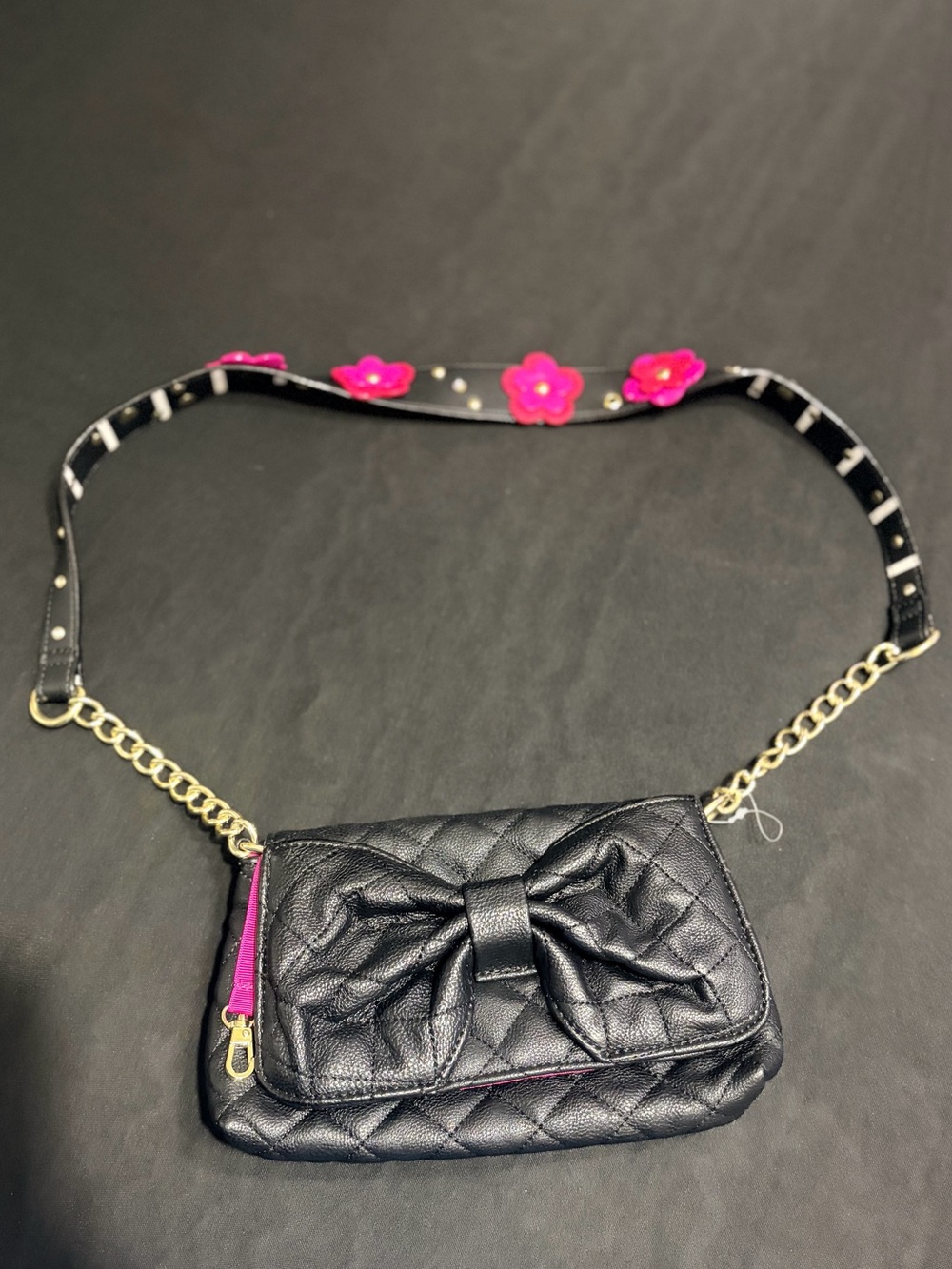Betsey Johnson Black Quilted Bow Crossbody Bag with Pink Accent So Cute New - Picture 2 of 14
